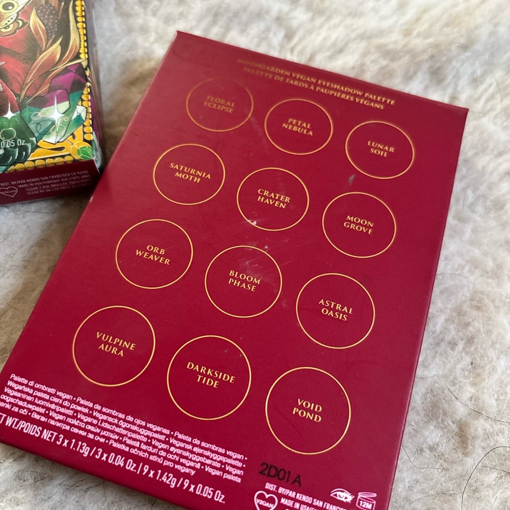 Kat Von D Moon Garden Eyeshadow Palette - Picture 4 of 5